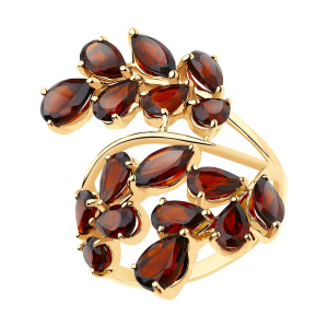 Кольцо из золота с полудрагоценными вставками