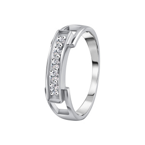 Обручальное кольцо из золота с бриллиантами