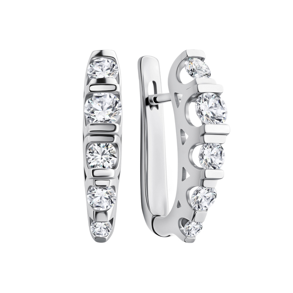 Серьги из золота с бриллиантами выращенными