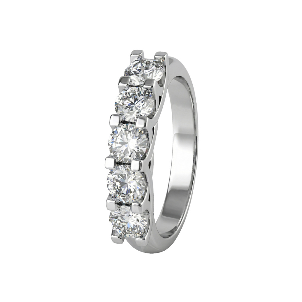 Кольцо из золота с бриллиантами выращенными