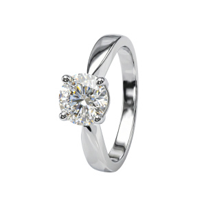 Кольцо из золота с бриллиантами выращенными