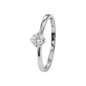 Кольцо из золота с бриллиантами выращенными