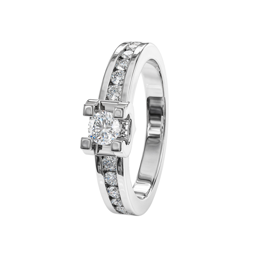 Кольцо из золота с бриллиантами