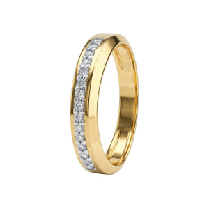 Обручальное кольцо из золота с бриллиантами