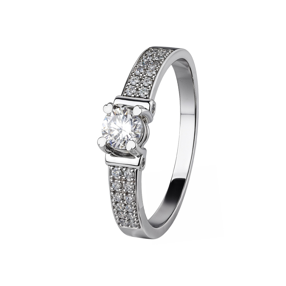 Кольцо из золота с бриллиантами выращенными